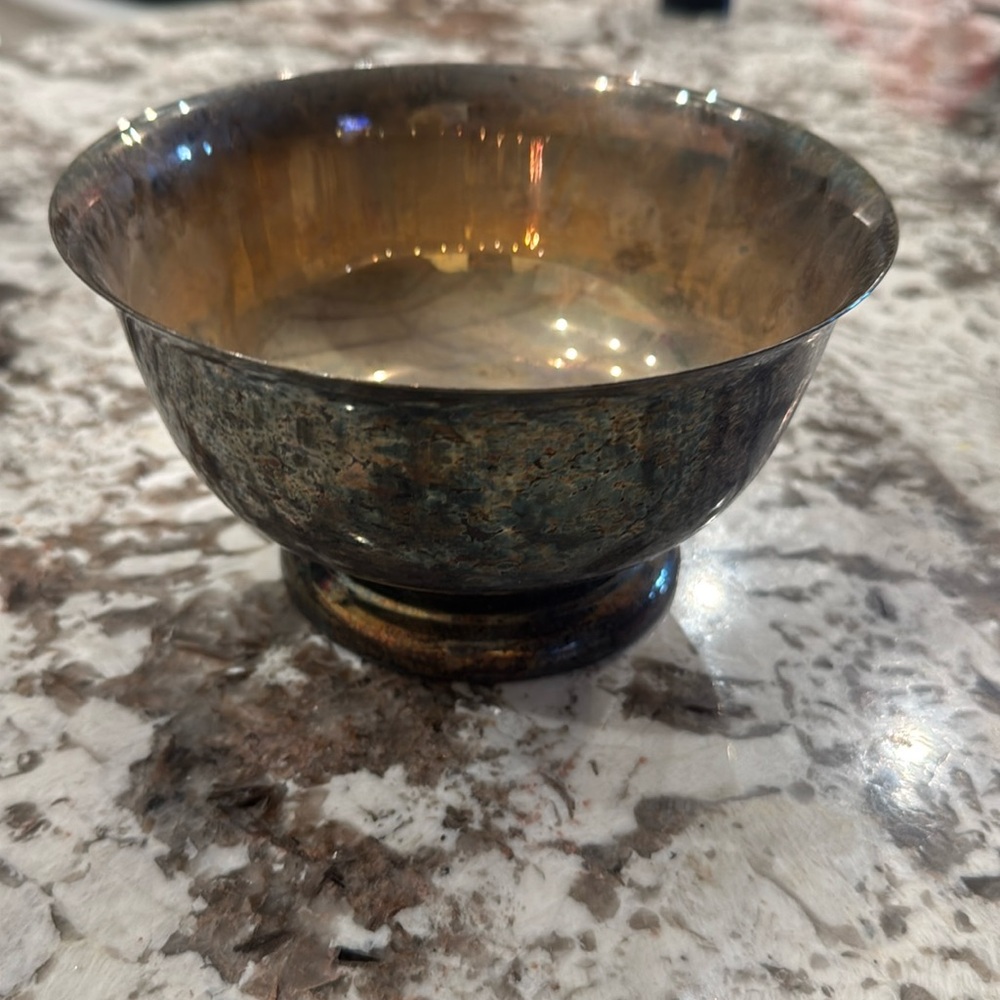Old school vintage retro style, silver plate, fruit bowl